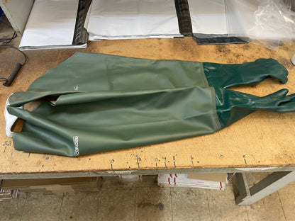 Red Neck Shoulder Gauntlet gauntSHO