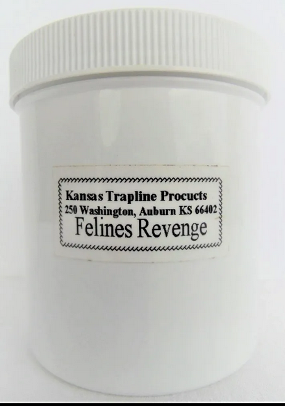 1 - Pint FELINES REVENGE Predator Bait - Kansas City Trapline